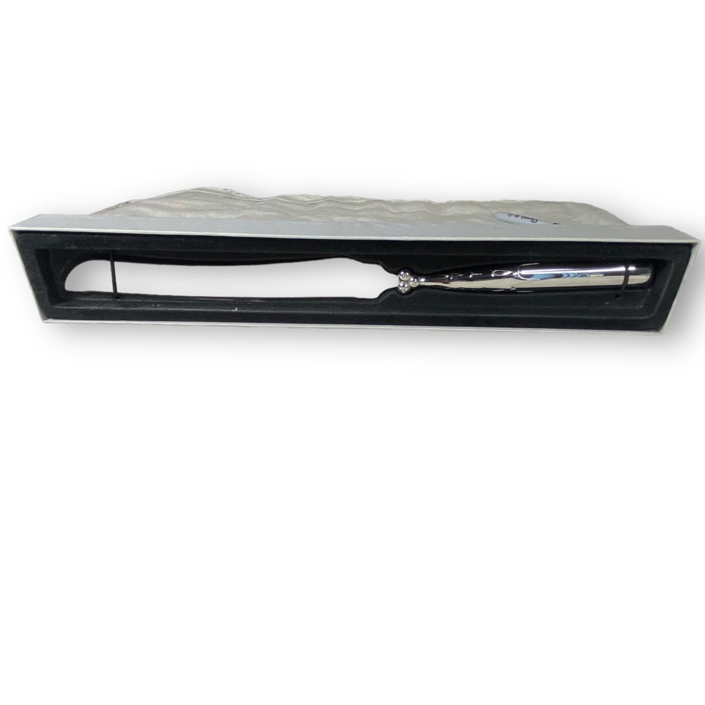 The Robyn Nichols Collection Christmas Holly Cake Stainless Steel ￼Knife